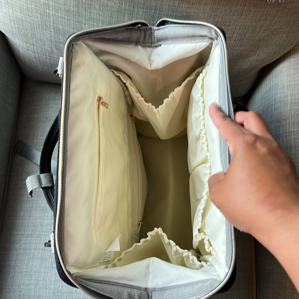 Gently used black diaper bag - Picture 2 of 3